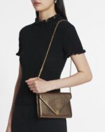 Women’s Concerto arpège wallet bag in metallic grained leather Bronze